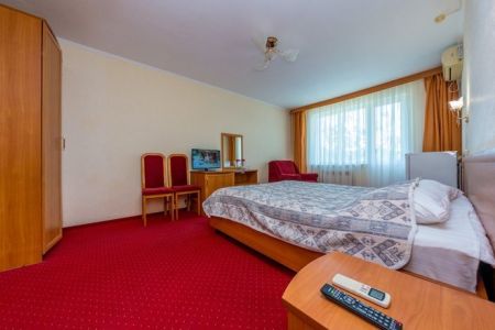 Стандартный 2-местный (с балконом, корпус 1)